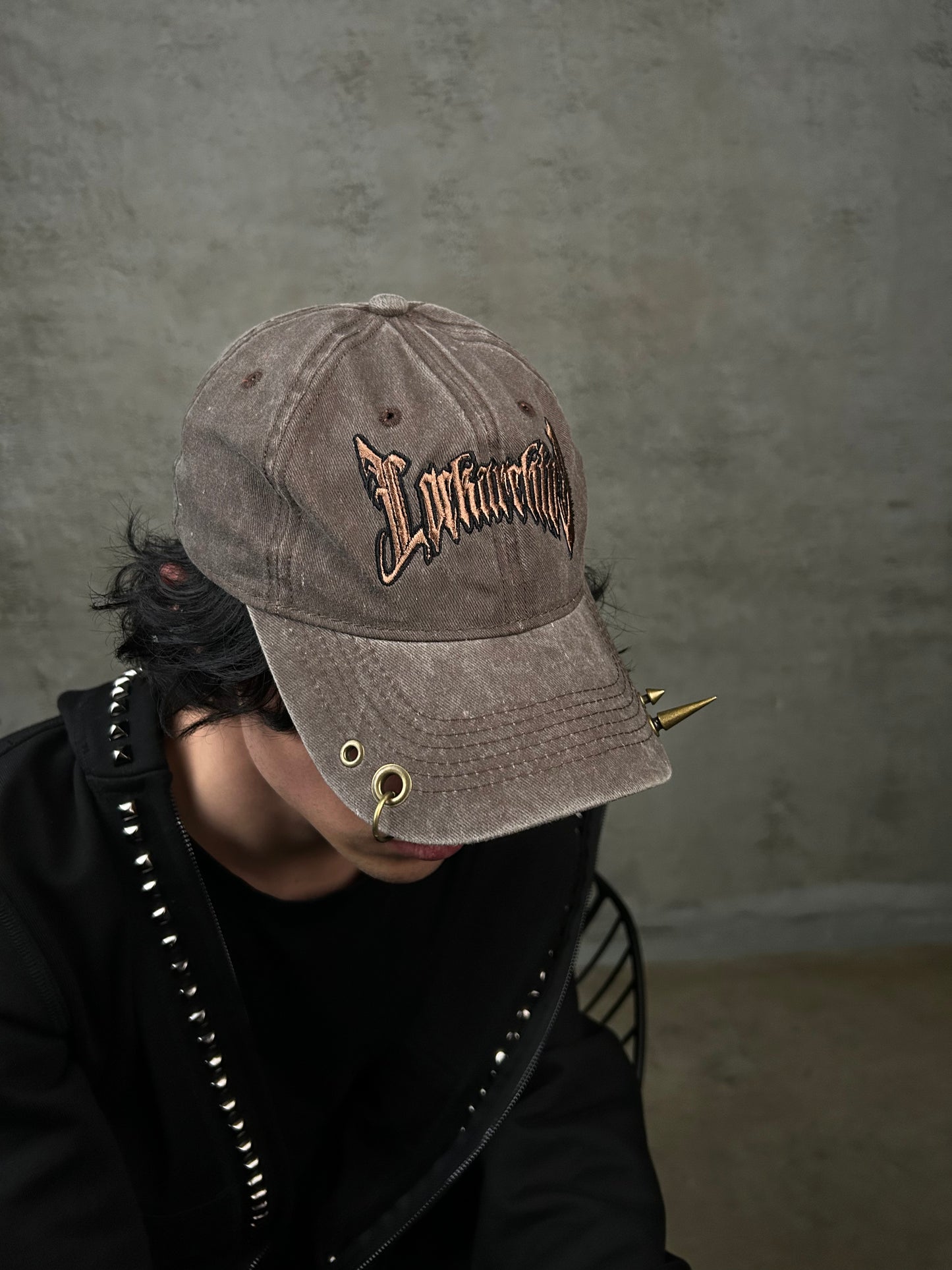"BROWN SPIKE" Cap