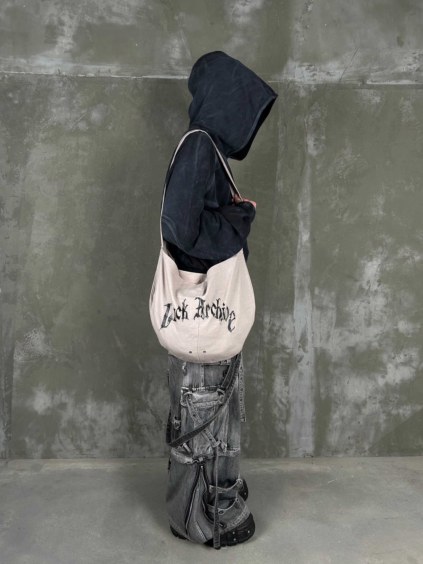 "LOCK ARCHIVE" Bag